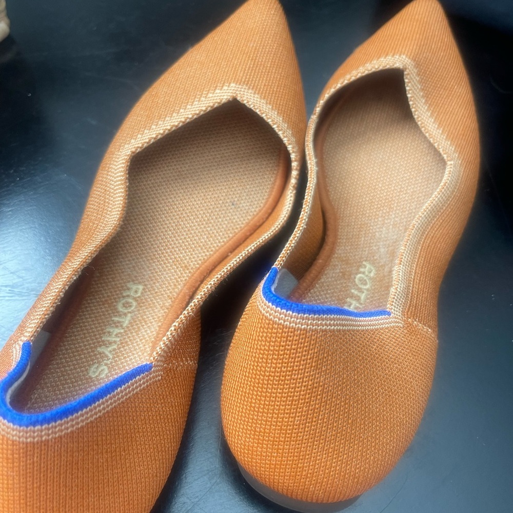 Camel pointed Rothy’s Size 10.5